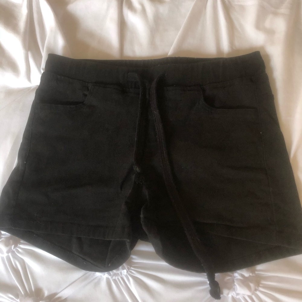 Black pool shorts